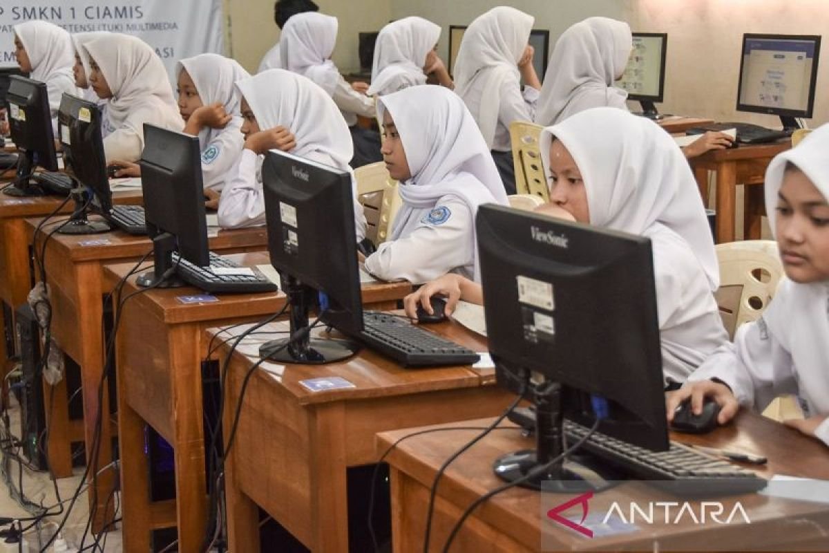 Ranking Sekolah Berdasarkan Nilai TKA: Respons Resmi Kemendikdasmen terhadap Data Viral